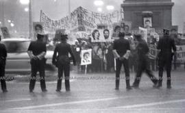 Foto 168: Fotografía de manifestación de Madres y Abuelas de Plaza de Mayo