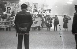 Foto 192: Fotografía de manifestación de Madres y Abuelas de Plaza de Mayo