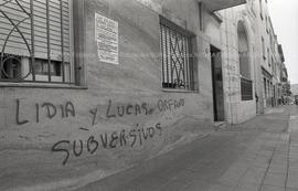 Foto 080: Fotografía de pintadas realizadas por agentes de la dictadura cívico militar