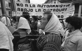 Foto 134: Fotografía de movilización de Madres de Plaza de Mayo