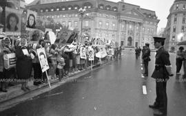 Foto 169: Fotografía de manifestación de Madres y Abuelas de Plaza de Mayo