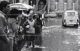 Foto 181: Fotografía de manifestación de Madres y Abuelas de Plaza de Mayo