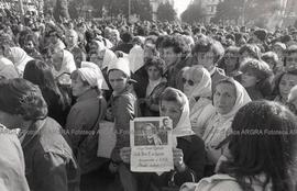 Foto 082: Fotografía de movilización de Madres de Plaza de Mayo