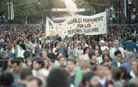 Foto 422: Fotografía de Madres de Plaza de Mayo