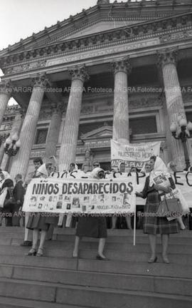 Foto 366: Fotografía de Abuelas y Madres de Plaza de Mayo
