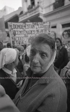 Foto 326: Fotografía de una Madre de Plaza de Mayo
