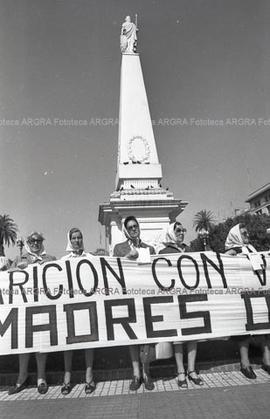 Foto 295: Fotografía de ronda de Madres de Plaza de Mayo