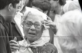 Foto 263: Fotografía de un sacerdote y una Madre de Plaza de Mayo