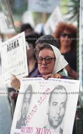 Foto 145: Fotografía de Madres de Plaza de Mayo