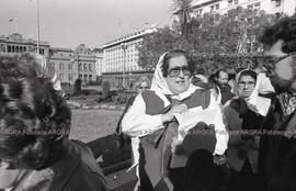 Foto 120: Fotografía de movilización de Madres de Plaza de Mayo