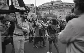 Foto 185: Fotografía de manifestación de Madres y Abuelas de Plaza de Mayo