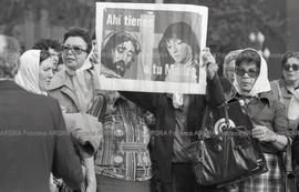 Foto 305: Fotografía de ronda de Madres de Plaza de Mayo