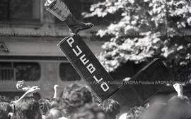 Foto 054: Fotografía de movilización de Abuelas de Plaza de Mayo