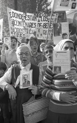 Foto 271: Fotografía de Madres de Plaza de Mayo en Plaza de Mayo