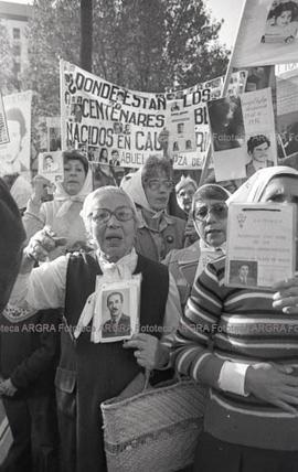 Foto 270: Fotografía de Madres de Plaza de Mayo en Plaza de Mayo